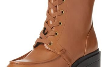 Amazon Essentials Women’s Moc Toe Combat Boots, Black Tan, 7