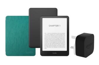 Kindle Paperwhite (2024 Release) 16 GB Senza pubblicità Con custodia trasparente verde giada e adattatore da 9 W