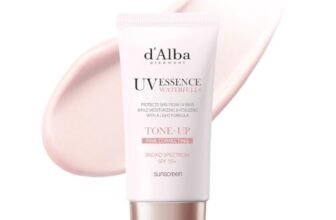 d’Alba Crema solare tone-up Waterfull SPF50+PA++++ al Tartufo Bianco Italiano, Lozione Colorata con Filtri UV Ibridi Vegani, Crema Solare Illuminante e Schiarente Coreano, per Tutti i Tipi di Pelli
