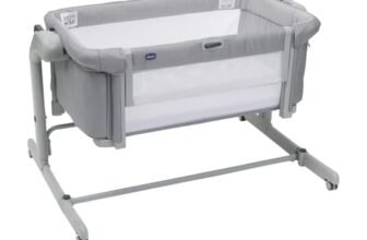 Chicco Next2Me Magic Evo, Culla Neonato Fianco Letto, con Modalità Dondolo, Spondina Apribile, 11 Livelli di Altezza, Altezza Regolabile, 4 Ruote, Materasso e Borsa da Viaggio Inclusi, Grigio chiaro