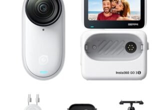Insta360 GO 3S (128GB) – Cam 4K per vlogging, POV a mani libere, montaggio magnetico, stabilizzazione, 140 minuti di autonomia, impermeabilità fino a 10 m, editing IA