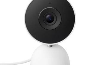 Google Nest Cam Indoor (con cavo, 3ª gen.) – Videocamera di sicurezza per interni con Video 2K – Compatibile con Google Home – Bianco ghiaccio