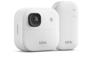 Videocamera esterna 2K+ Blink (ultimo modello) —videocamera di sicurezza smart senza fili, risoluzione video 2K, audio ottimizzato, durata delle pile fino a due anni. Sistema da 1 videocamera, bianco