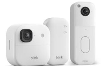 Videocamera esterna 2K+ Blink (ultimo modello) + Videocitofono supplementare Blink — videocamera di sicurezza smart senza fili, risoluzione video 2K, audio ottimizzato. Sistema da 1 videocamera, bianco