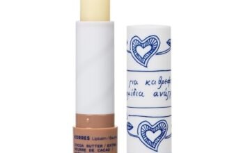 KORRES Cocoa Butter balsamo labbra nutriente, cura extra per labbra secche, cura delle labbra con burro di karité, incolore e vegano, 4,5g