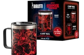 Bialetti Tazza Termica con Manico Stranger Things, si illumina al buio, perfetta tenuta della temperetura, no Lavastoviglie, capienza 420 ml