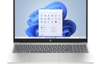 HP Laptop 15-fc0019sl, PC Portatile 15″, Display 15.6″ FHD Antiriflesso, Notebook, AMD Ryzen 7 5825U, 16GB RAM, 1TB SSD, AMD Radeon, Windows 11, Computer Portatile, Argento, QWERTY