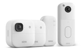 Videocamera esterna 2K+ Blink (ultimo modello) + Videocitofono supplementare Blink — videocamera di sicurezza smart senza fili, risoluzione video 2K, audio ottimizzato. Sistema da 2 videocamere, bianco