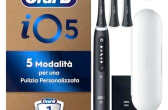Oral-B Spazzolino Elettrico Ricaricabile iO 5 Nero, 1 Spazzolino Elettrico Oral B, 3 Testine di Ricambio, Custodia Da Viaggio, Pulizia Denti Efficace