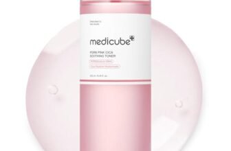 medicube Toner Lenitivo Salmon Dna Pdrn Pink Cica Pink Glow Toner Per Stimolare, Lenire E Calmare La Pelle, (250 Ml/8,45 Fl. Oz.) Peptidico Salmon Pdrn