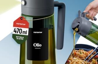 PORTENTUM Spruzzino olio per friggitrice aria 470 ml 2 in 1 funzione spray e versamento – Oliera spray vetro verde protezione dalla luce – Etichette multilingua – Nebulizzatore insalate e grigliate