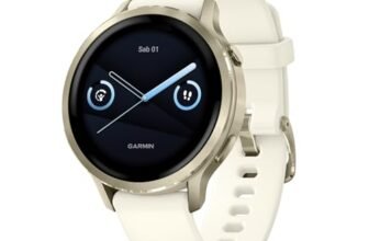 Garmin Venu 4, 41mm, Smartwatch per il fitness, Display AMOLED 1,2″, Speaker e Microfono, Comandi Vocali, GPS Multi-band, Torcia, 80+ App per lo Sport, Autonomia 10 giorni (Beige & Lunar Gold)
