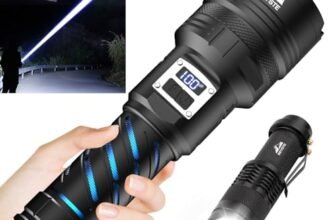 BEYSTE Torcia Led Potente Professionale, Torcia Led Ricaricabile 1000000 Lumen, Torce LED Alta Potenza Pila Ricaricabile, TORCIA Tattica Militare Professionale, 2 Interruttori XHQ100.2 Grande Torce