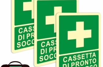 Ashoaza Auto-Luminosa per CASSETTA DI PRONTO SOCCORSO Cartello, Autoilluminata Cm 20 x 15, 3 Pezzi Adesivi Cassetta Pronto Soccorso in Vinile Autoadesivo Anti graffio Anti UV impermeabile