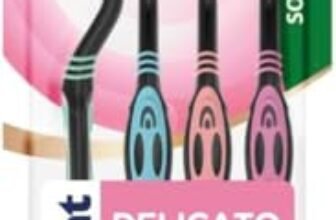 Mentadent Spazzolini per Gengive Sensibili 3+1 in Omaggio, Setole Morbide e Sottili, Collo a 3 Angoli per Pulizia Profonda, Testina con Pulisci Lingua, Confezione 4 Spazzolini Colorati per Famiglie