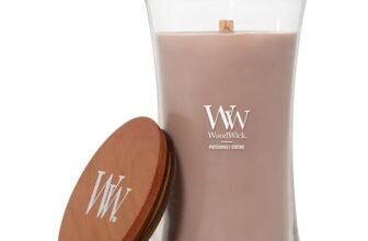 WoodWick Candela profumata con stoppino scoppiettante | Candela clessidra grande Patchouli Crème | Candele a lunga combustione: Fino a 130 ore | Regali perfetti per le donne