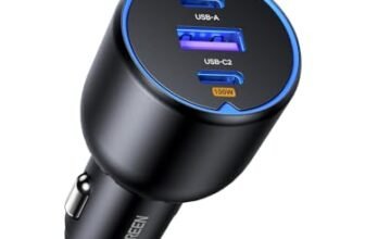 UGREEN 130W Caricatore Auto USB C, Caricabatteria Accendisigari Ricarica Rapida con 3 Porte, Compatibile con iPhone 17 Pro Max Air/16/15, Samsung Galaxy S25/24, Xiaomi, MacBook, iPad Air Mini