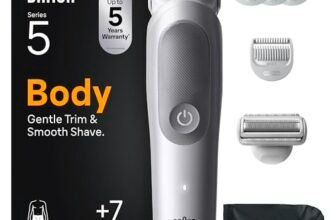 Braun Rasoio Elettrico Corpo Uomo Series 5, +7 Strumenti Cura Corpo, Con Tecnologia SkinGuard, 100 Min Autonomia, Testine SmoothShave & SensitiveTrim, Impermeabile, Rasoio Intimo Uomo, BG5555, Grigio