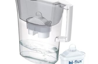 LAICA Prime Line Caraffa Filtrante – Grande Capacità di 3L – Bianca – Timer Digitale – 1 Filtro bi-flux Incluso, Preserva i Sali Minerali Utili all’Organismo e Riduce Cloro – Made in Italy
