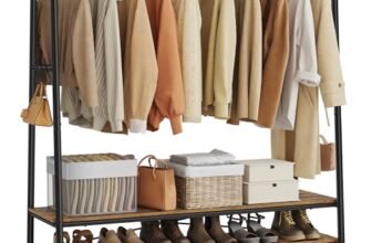 VASAGLE Stand Appendiabiti, Appendiabiti da Terra con 2 Ripiani, 6 Ganci Laterali a S, Struttura in Acciaio, 45 x 138 x 160 cm, Camera da Letto Corridoio, Marrone Vintage e Nero RGR119B01