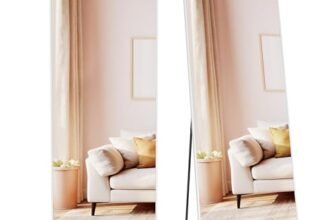 SONGMICS Specchio a Figura Intera, 160 x 50 cm, Specchio da Terra Rettangolare con Supporto, Cornice in Lega di Alluminio, Vetro Temperato, Camera da Letto Soggiorno, Bianco Opaco LFM030WC01