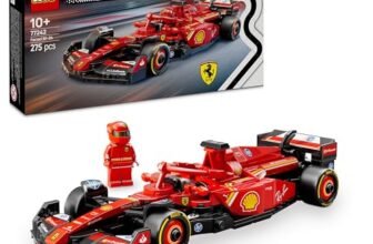 LEGO Speed Champions Auto da Corsa Ferrari F1 SF-24 – Regalo Festa del Papà – Giocattolo da Collezione con Minifigure del Pilota di Formula 1 – Modello per Bambini da 10 Anni o per Adulti Fan – 77242