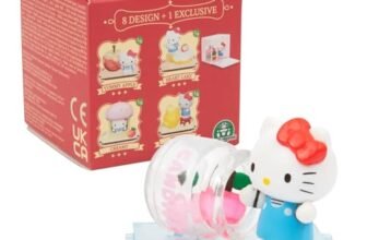 Hello Kitty – Blind Box Serie Mela, 1 Figura Pop a Sorpresa su 9, Unboxing ed Arrivo Casuale, Mini Box Trasparente 5x5cm, Collezionabile