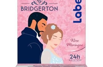 Labello Bridgerton Limited Edition Rose Meringue 4.8 g, Balsamo labbra colorato dal design romantico in edizione limitata, Burrocacao labbra lip balm idratante 24h con aroma di Rosa e tocco perlato