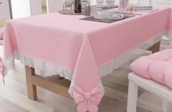 PETTI Artigiani Italiani – Tovaglia, Tovaglia da Tavola, Tovaglia Cucina Rettangolare con Pizzo Sangallo e Fiocchi, Tovaglia Copritavolo Tinta Unita in Cotone, X12 Posti (140×240 cm) Rosa