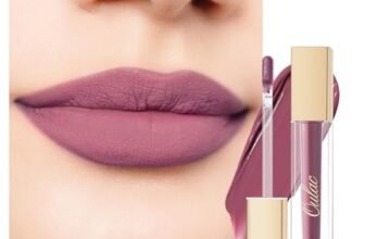 Oulac Rossetto Liquido Matte, Prugna Malva Rossetti Colore Intenso, Tinta Labbra Finish Matte, Lunga Tenuta, Ricco di vitamina E, Consistenza crema, Vegana&Senza crudeltà 4.5ml (M13) Long Beach Kiss