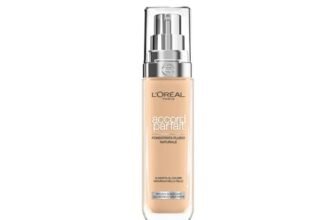 L’Oréal Paris Fondotinta Liquido, Incarnato Uniforme e Illuminato, Finish Naturale, Per Tutti i Tipi di Pelle, Formula con Acido Ialuronico, Accord Parfait, Tonalità: 3D/W Golden Beige