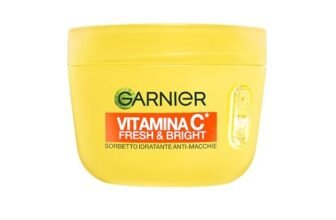Garnier Vitamina C Fresh and Bright, Crema Sorbetto Idratante Anti-Macchie, Texture Fresca e Ultra Leggera, Con Niacinamide e Vitamina C, Formula Vegana, 85 ml