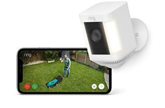 Ring videocamera Plus con faretti a batteria (Spotlight Cam Plus) | Telecamera di sorveglianza wifi per esterno con video HD 1080p, audio bidirezionale, fai-da-te | Ring Home: 30 gg. prova gratuita