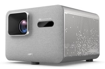 BenQ TK705STi Proiettore 4K HDR a Tiro Corto, 3000 ANSI Lumen, Google TV con Netflix, HDMI 2.1, Basso Input Lag, Schermo 150″ per Home Cinema