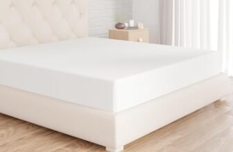 Amazon Basics Lenzuolo con angoli Matrimoniale, 200 x 200 x 30 cm, in 100% Microfibra con altezza da 30cm, Bianco