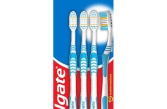 Colgate Spazzolino Extraclean, Setole Allungate Medie Confezione da 4 Pezzi I Pulizia profonda e completa della bocca I Combatte i batteri e l’alito cattivo