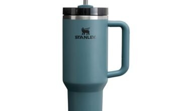 STANLEY 1913 Quencher H2.0 Flowstate Borraccia Con Cannuccia 1.2L – Freddo Per 11 Ore – Con Ghiaccio Per 48 Ore – Senza BPA – Tazza Termica Con Manico – Blue Spruce