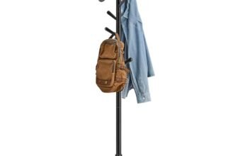 VASAGLE Attaccapanni, Appendiabiti da Terra in Legno, 8 Ganci, per Cappotti Cappelli Borse, per Ingresso, Ganci e Palo in Legno di Gomma, Nero Inchiostro RCR010B01