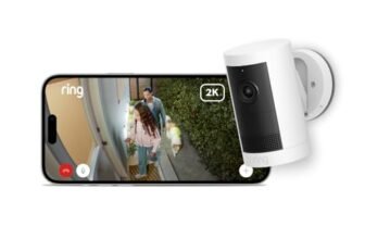 Ring Videocamera esterna Plus a energia solare (Outdoor Camera Plus Ultimo modello) Video 2K grandangolare Videocamera wireless fai-da-te | Prova gratuita di 30 giorni piano d’abbonamento Ring