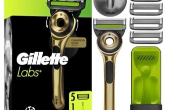 GilletteLabs Rasoio A Mano Libera Con Barra Esfoliante Champion Gold Edition, 1 Manico + 5 Lamette Di Ricambio, Include Un Gancio Da Parete E Una Custodia Da Viaggio