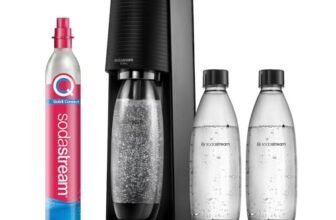 SodaStream Gasatore d’acqua Terra Nero include cilindro di Co2 per realizzare fino a 60 Litri di acqua frizzante, inclusa tre bottiglie da 1 L lavabili in lavastoviglie