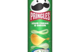 Pringles Sour Cream e Onion| Snack salato| Chips al gusto cipolla e panna acida| A base di patate | Vegetariano | Perfette per l’aperitivo | Confezione singola da 175g