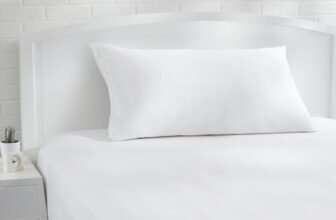 Amazon Basics Federa copricuscino in cotone ipoallergenico, 50 x 80 cm, confezione da 2, bianco