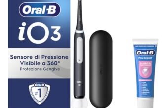 Oral-B Spazzolino Elettrico Ricaricabile iO 3 Nero, 1 Spazzolino Elettrico, 1 Testina Di Ricambio, Custodia Da Viaggio + Dentifricio Oral-B Pro-Expert Sensibilità, Pulizia Denti Efficace