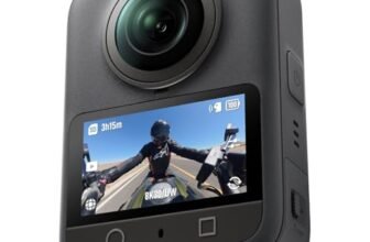 DJI Osmo 360 Combo Standard, fotocamera 360 con immagini a 360° da 1 pollice, video a 360° nativi in 8K, foto a 360° da 120 MP, impermeabile, action cam per sport, vlog