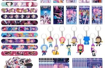 GTJEOI 156 Pezzi Hun-trix Compleanno Regali Festa, Anime Compleanno Regali Festa, Hun-trix Gadget Compleanno Bambini con sacchetti regalo, braccialetti a scatto, quaderni, adesivi e portachiavi