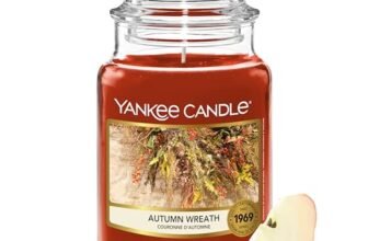 Yankee Candle Scented Candle | Candela in giara grande della Ghirlanda Autunnale | Candele a lunga combustione: fino a 150 ore | Regali perfetti per le donne