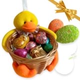 Idea Regalo Festa della Mamma 2025 – Cestino Rattan Pasquale 17 cm + 200gr Ovetti di Cioccolato Gusti Assortiti + Uova Decorative Pasquali – Regalo Pasqua