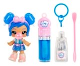 Yummiland x Licensed Sweets Lip Gloss Doll: Blow Pop – Lulu Raspberry: Include 1 Bambola, Lucidalabbra + Portachiavi rimovibile, Gioco cosmetico, Collezionabile. Età 4+
