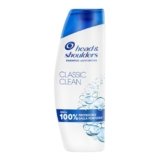 Head & Shoulders Classic Clean Shampoo Antiforfora 250ml per Uso Quotidiano. Fino al 100% Protezione dalla Forfora. Clinicamente Testato. Per Tutti i Tipi di Cute e Capelli. Sensazione di Freschezza